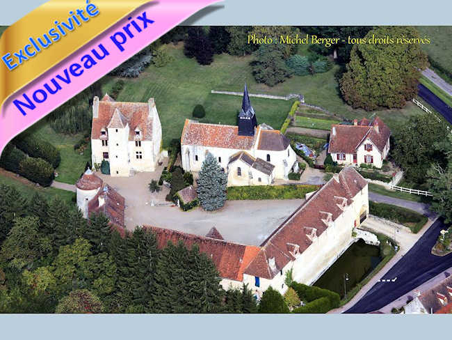 Manoir IMH Allier (03) logis 260 m², 9 pièces, 2 tours; ferme fortifiée, pigeonnier-porche, tours, granges parc 2,2 ha
